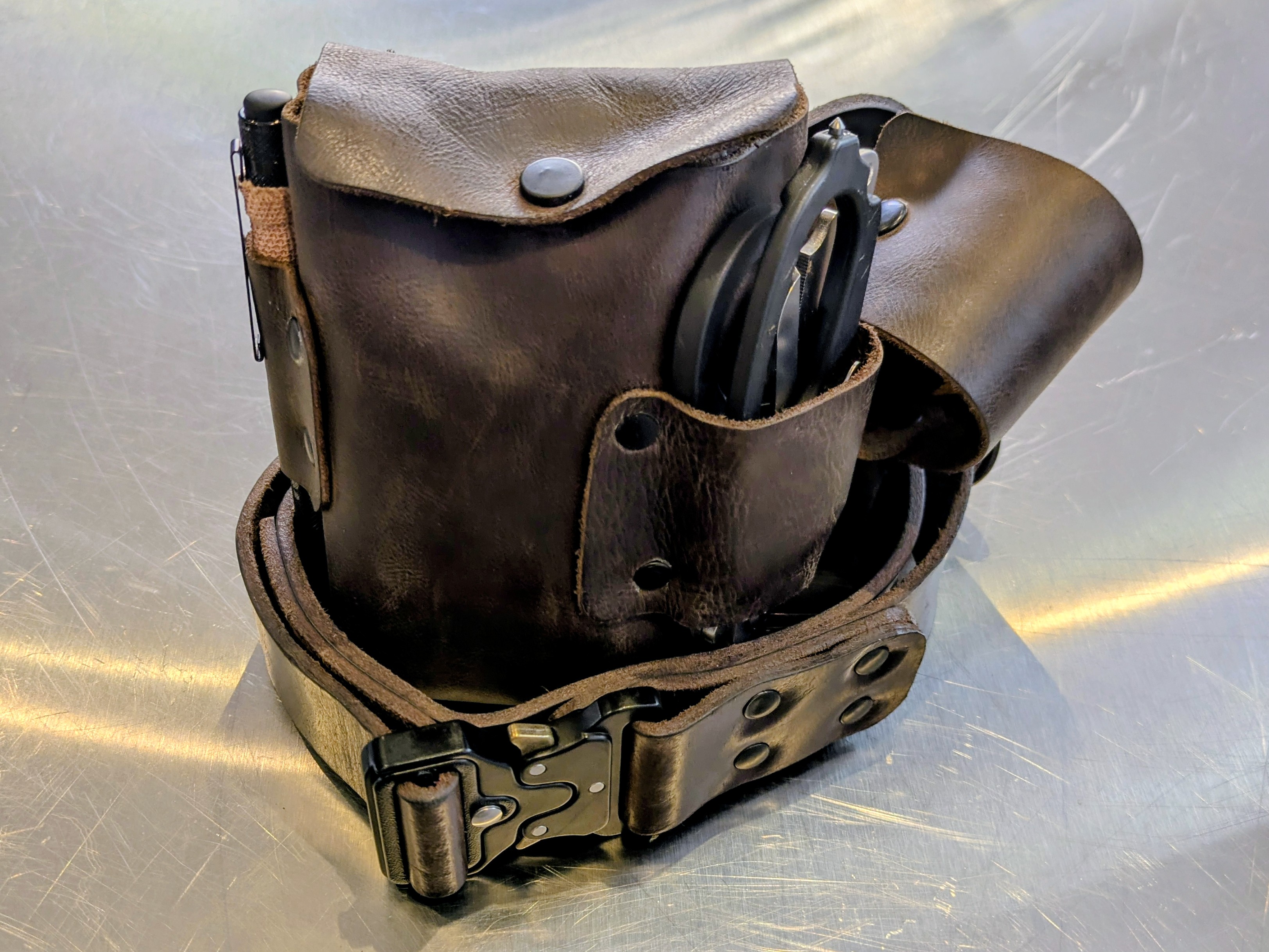 Medic pouch and belt.
